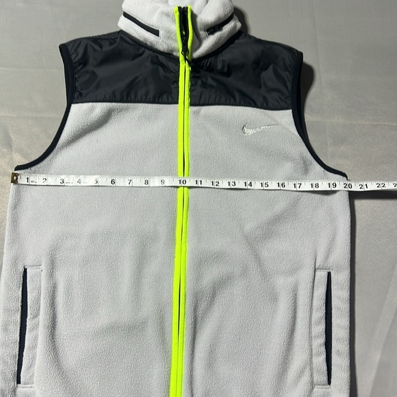 Nike fleece vest size M - Picture 6 of 8